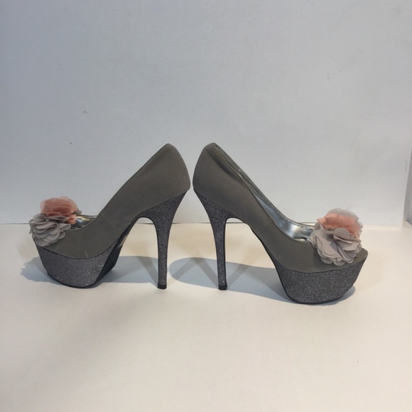 Charlotte Russe Grey-and Pink flowers , - Picture 3 of 12